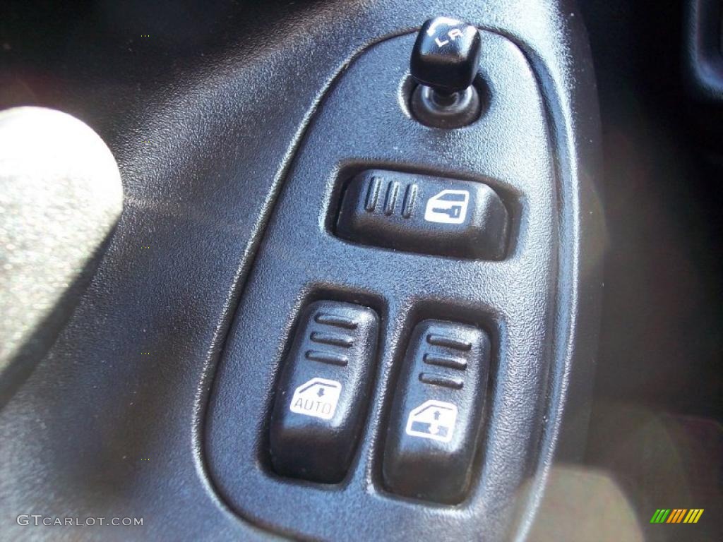 2002 Chevrolet Camaro Z28 Convertible Controls Photo #44126082
