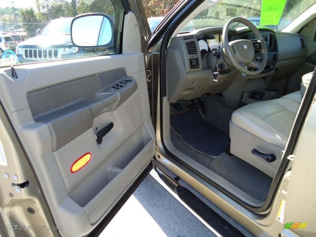 2008 Ram 1500 ST Quad Cab 4x4 - Light Khaki Metallic / Khaki photo #4