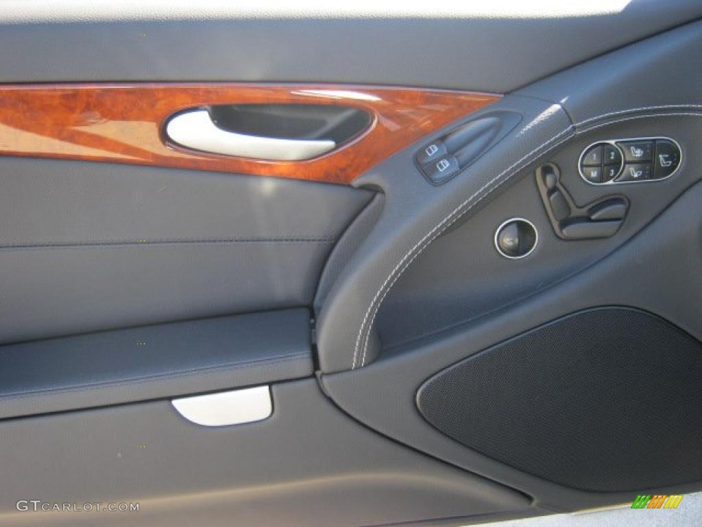 2011 Mercedes-Benz SL 550 Roadster Black Door Panel Photo #44133906