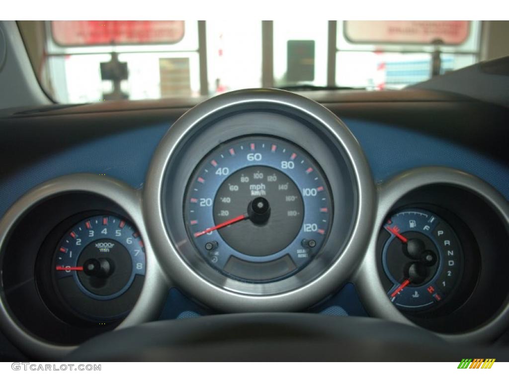 2003 Honda Element DX Gauges Photos