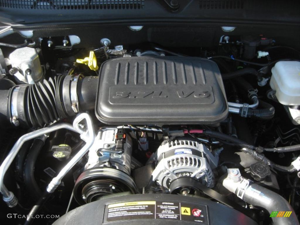 2011 Dodge Dakota ST Extended Cab Engine Photos