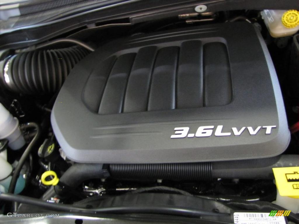 2011 Chrysler Town & Country Limited 3.6 Liter DOHC 24-Valve VVT Pentastar V6 Engine Photo #44140650