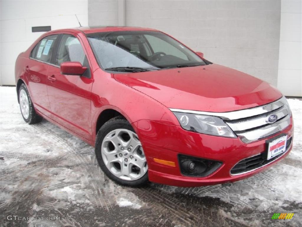 2011 Fusion SE V6 - Red Candy Metallic / Charcoal Black photo #2