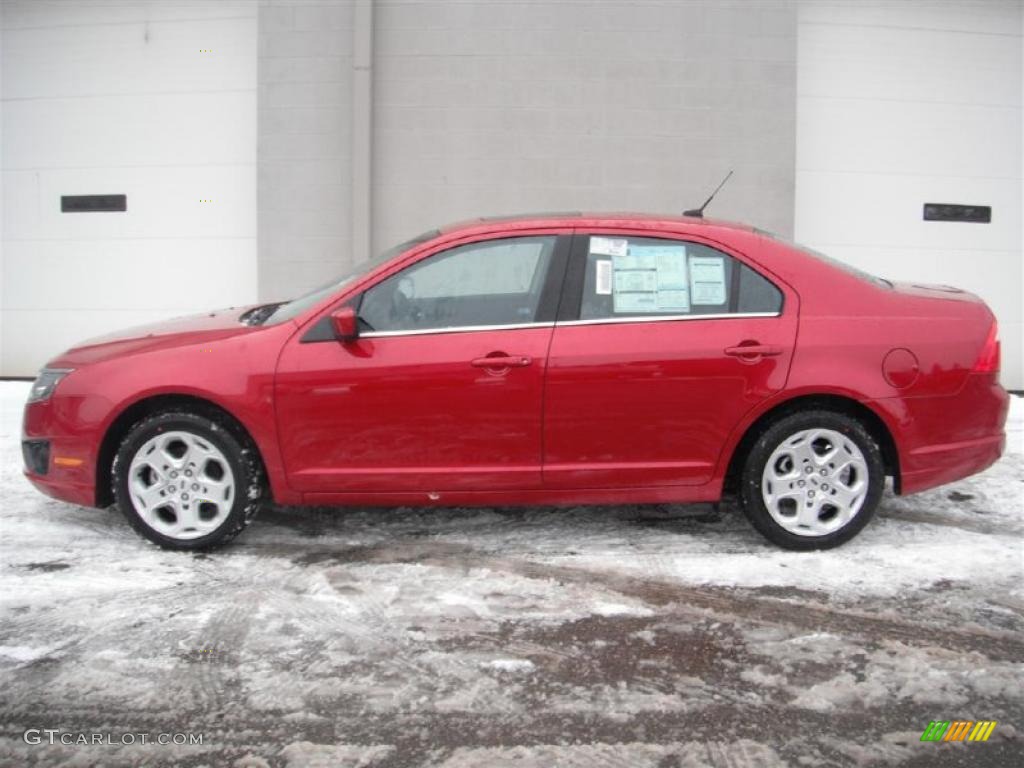 2011 Fusion SE V6 - Red Candy Metallic / Charcoal Black photo #3