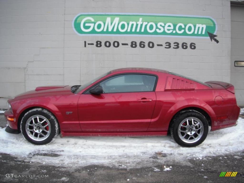 2006 Mustang GT Premium Coupe - Redfire Metallic / Dark Charcoal photo #3