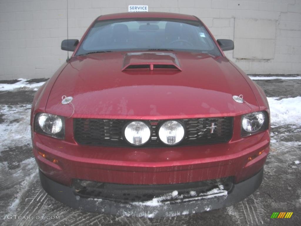 2006 Mustang GT Premium Coupe - Redfire Metallic / Dark Charcoal photo #7