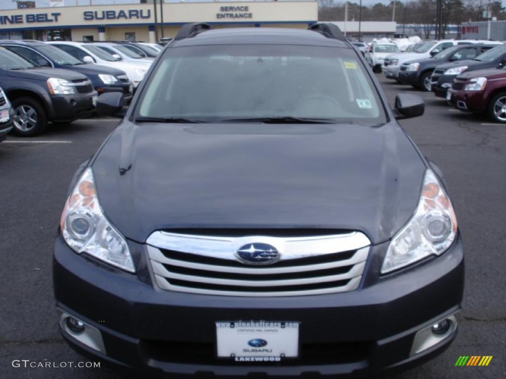 2011 Outback 2.5i Premium Wagon - Graphite Gray Metallic / Off Black photo #2