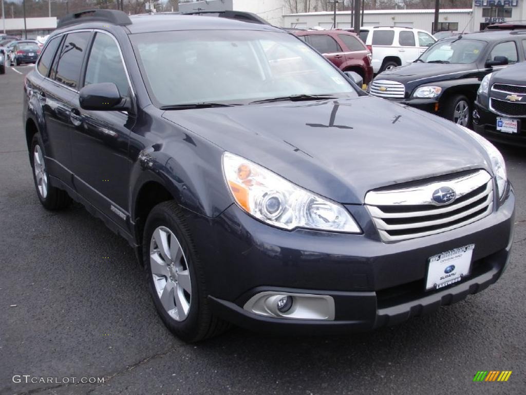 2011 Outback 2.5i Premium Wagon - Graphite Gray Metallic / Off Black photo #3