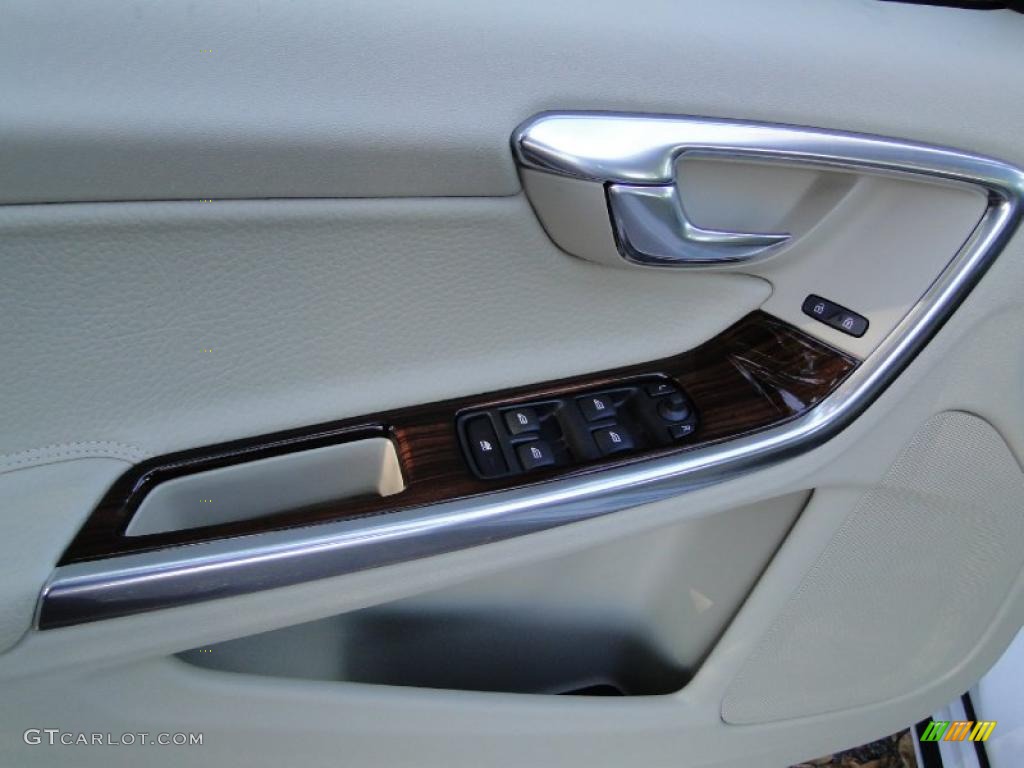 2012 Volvo S60 T5 Controls Photo #44146929