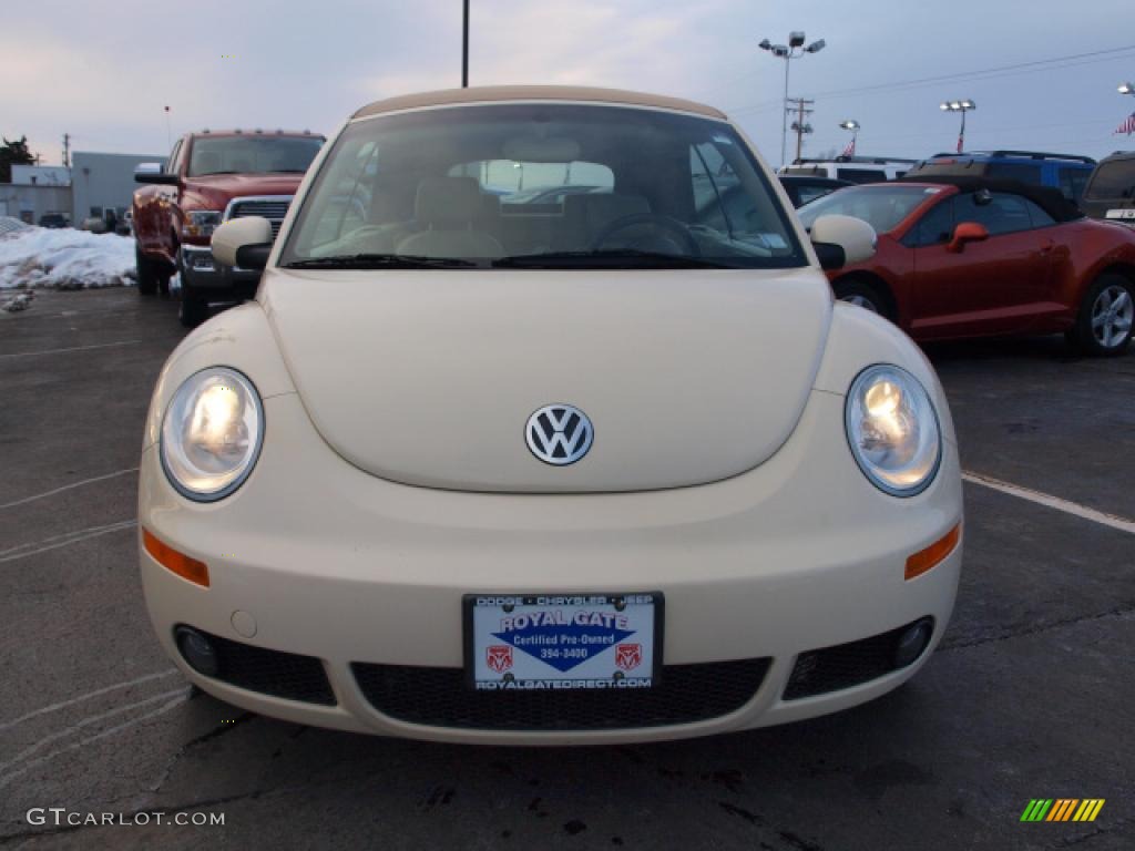 Harvest Moon Beige 2006 Volkswagen New Beetle 2.5 Convertible Exterior Photo #44149397