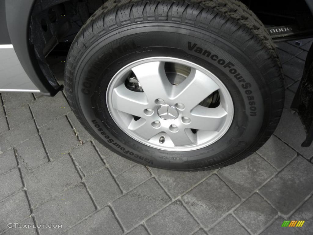 2010 Mercedes-Benz Sprinter 2500 High Roof Passenger Van Wheel Photos