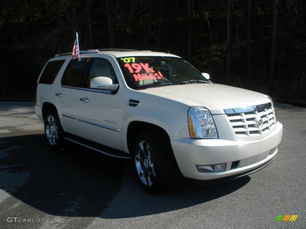 2007 Escalade  - White Diamond / Cocoa/Light Cashmere photo #1