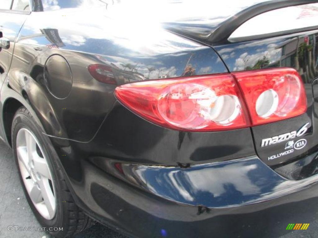 2003 MAZDA6 i Sedan - Onyx Black / Gray photo #7