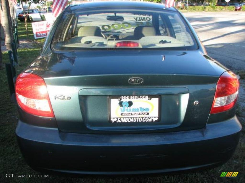 2003 Rio Sedan - Willow Green / Beige photo #8