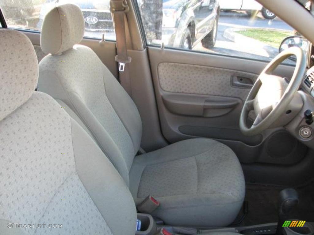 2003 Rio Sedan - Willow Green / Beige photo #13