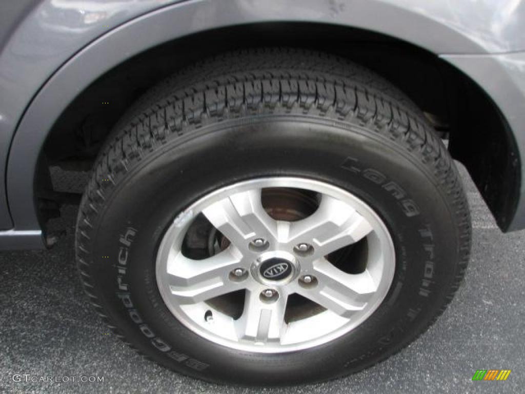 2004 Kia Sorento LX Wheel Photo #44166414