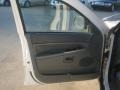 Stone White - Grand Cherokee Laredo Photo No. 16
