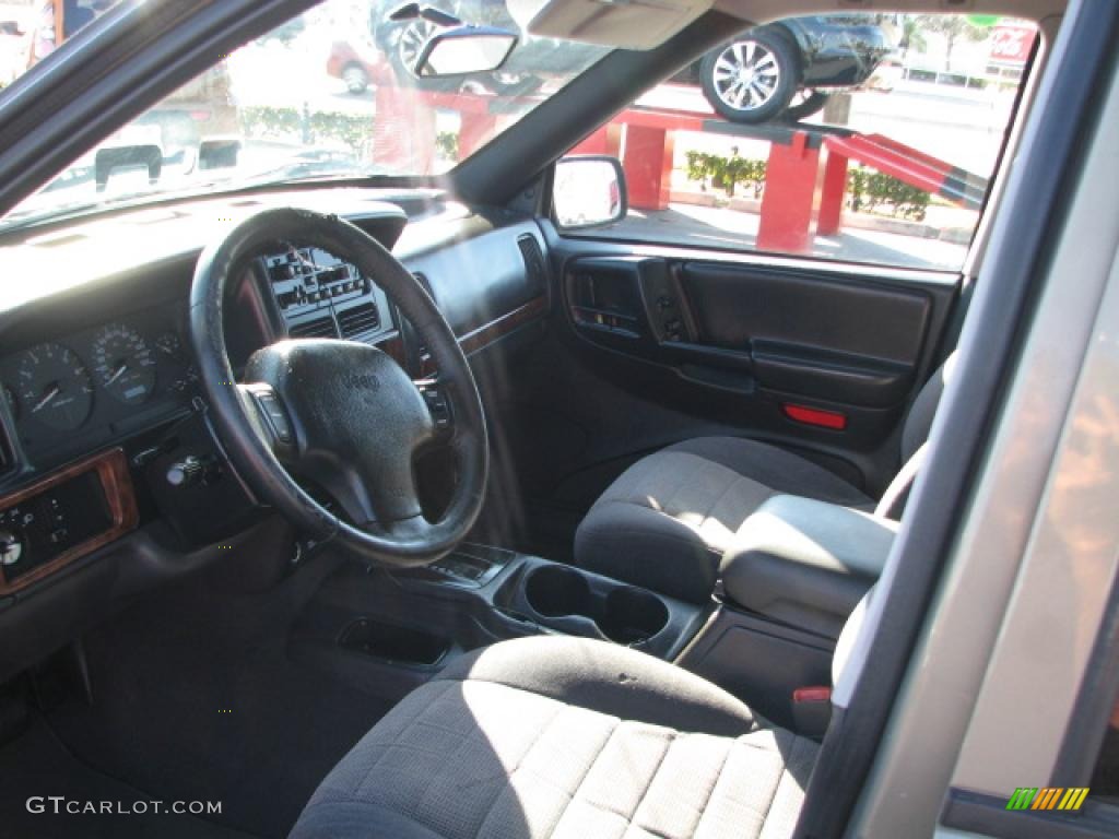 1998 Grand Cherokee Laredo - Light Driftwood Satin Glow / Gray photo #22