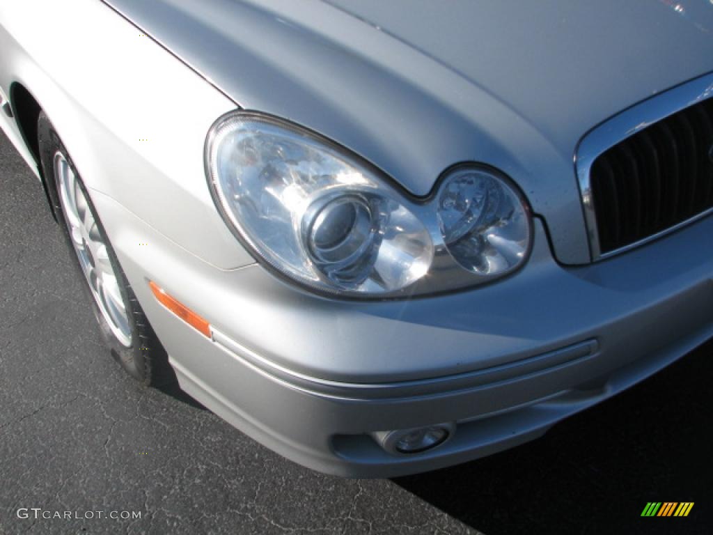 2005 Sonata LX V6 - Bright Silver / Black photo #2