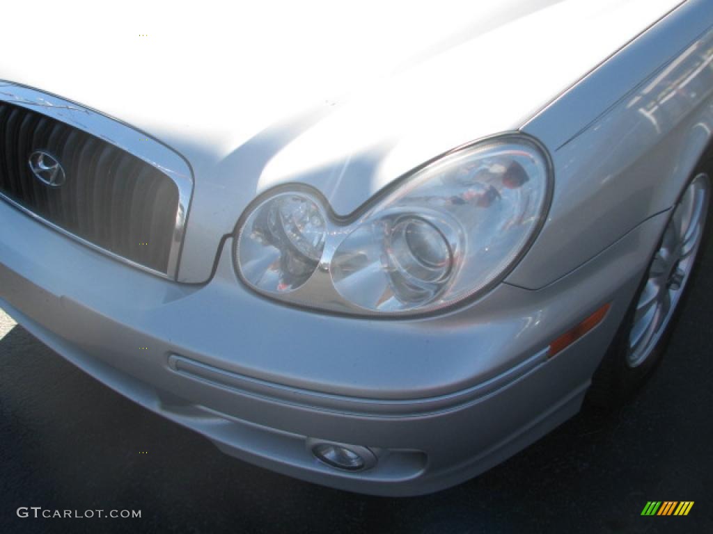 2005 Sonata LX V6 - Bright Silver / Black photo #4