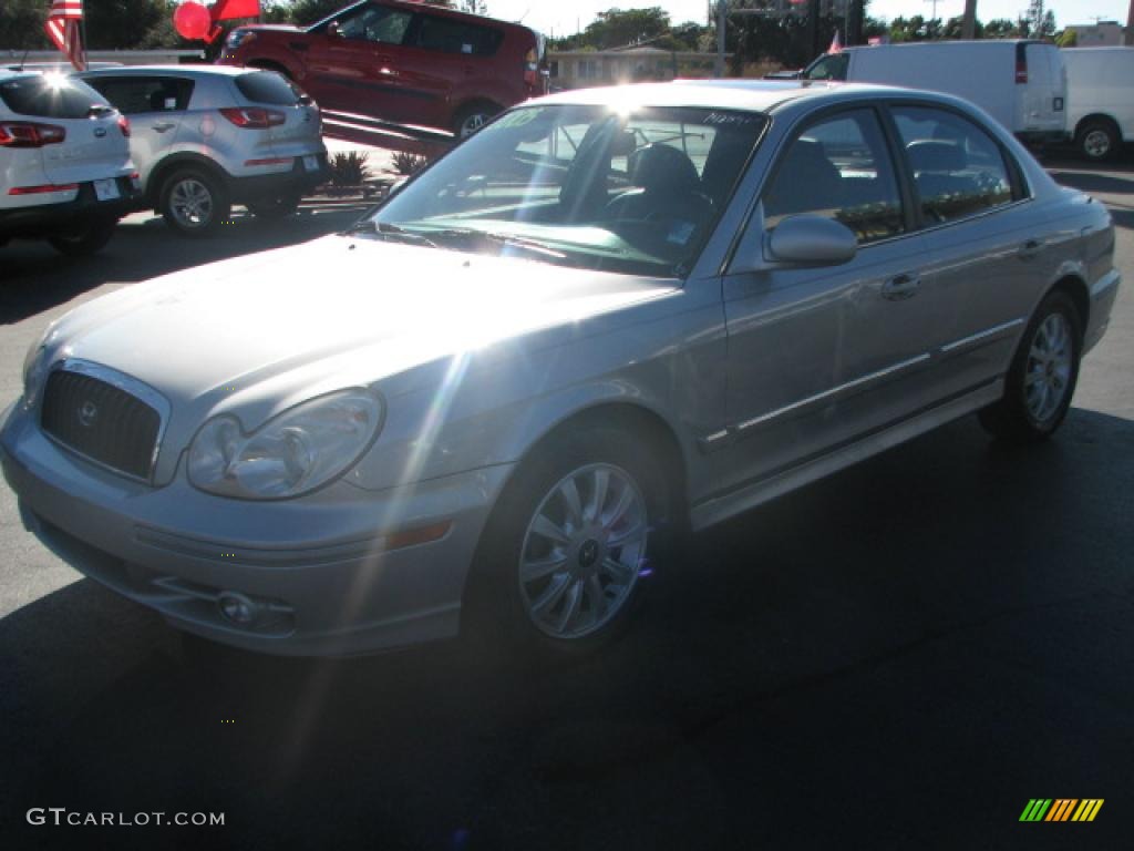 2005 Sonata LX V6 - Bright Silver / Black photo #5