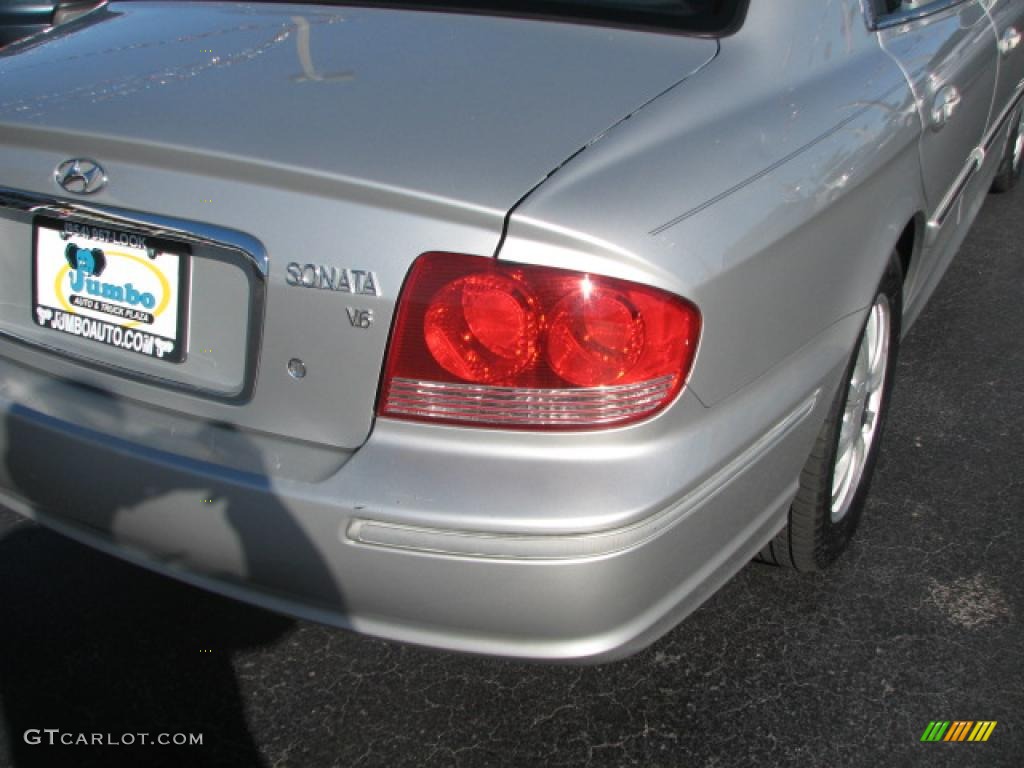 2005 Sonata LX V6 - Bright Silver / Black photo #8
