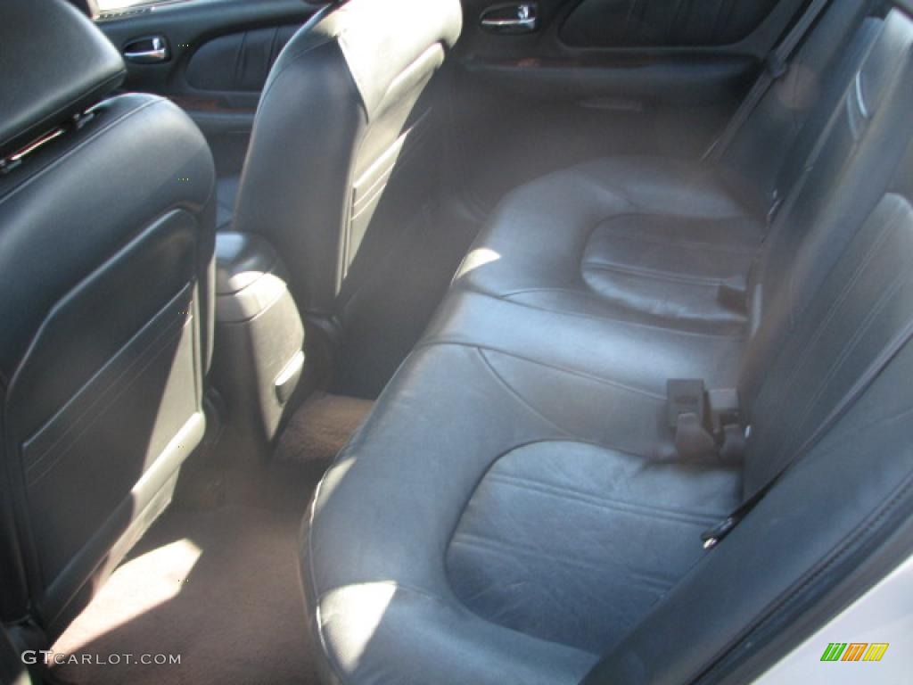 2005 Sonata LX V6 - Bright Silver / Black photo #14