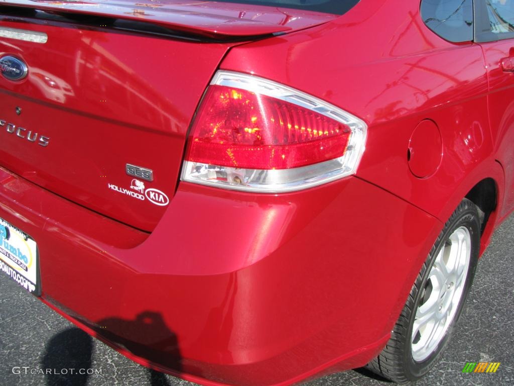 2009 Focus SES Sedan - Sangria Red Metallic / Charcoal Black photo #11