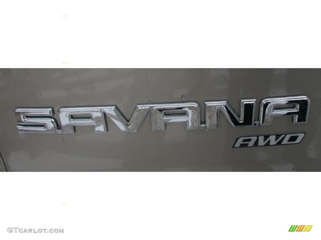 2004 Savana Van 1500 AWD Cargo - Sandalwood Metallic / Medium Pewter photo #8