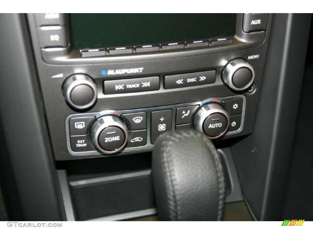 2009 Pontiac G8 GXP Controls Photo #44186023