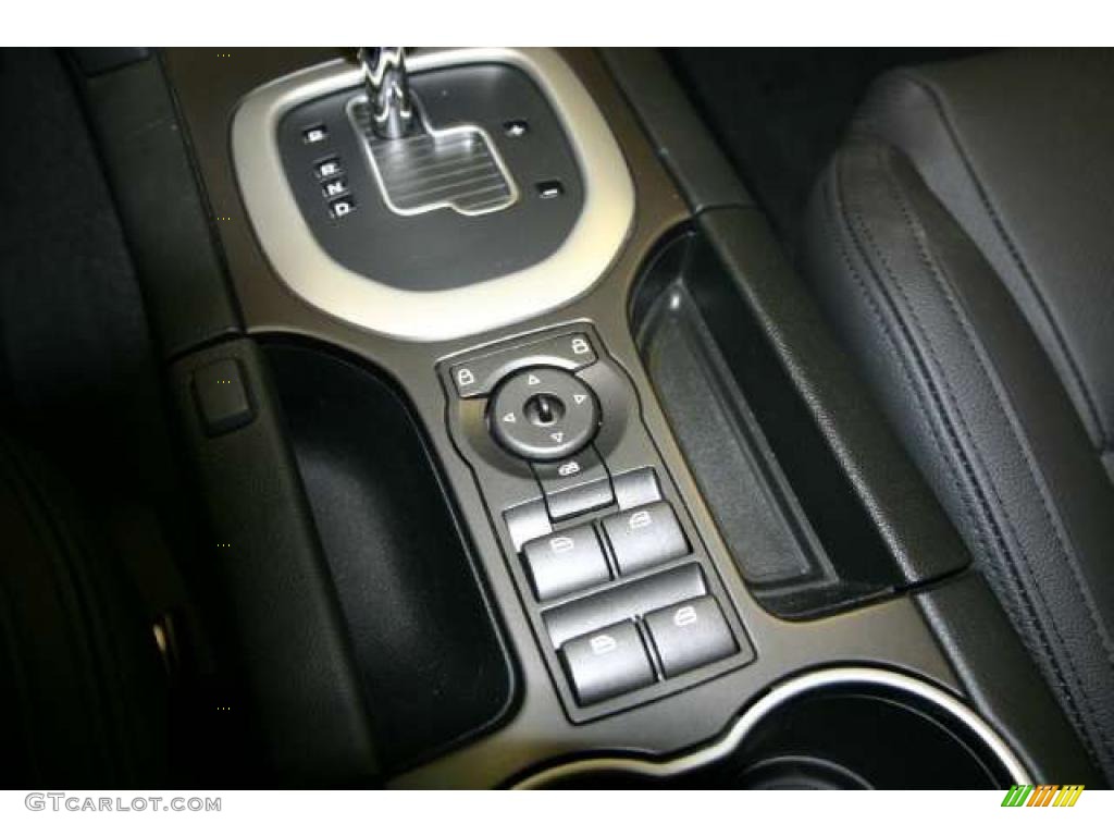 2009 Pontiac G8 GXP Controls Photo #44186039