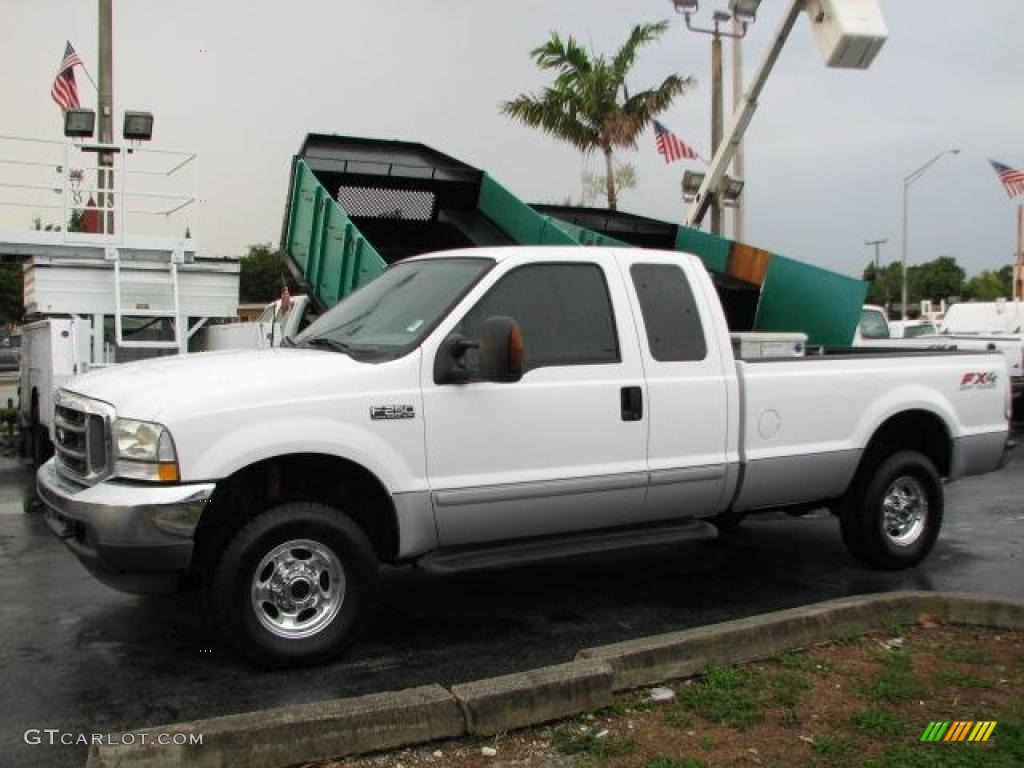 2003 F250 Super Duty FX4 SuperCab 4x4 - Oxford White / Medium Flint Grey photo #6