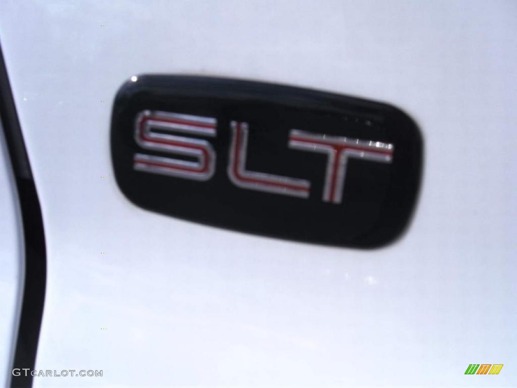 2003 GMC Yukon SLT Marks and Logos Photo #44191047