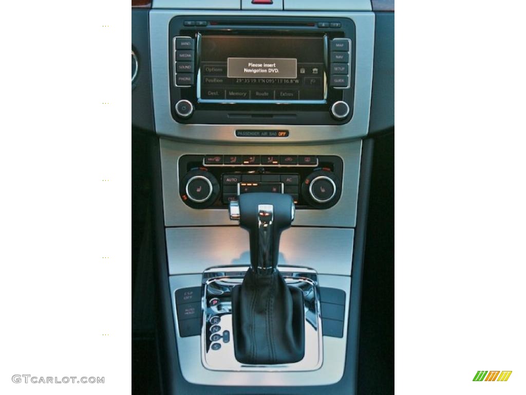 2011 Volkswagen CC Lux Controls Photo #44191519