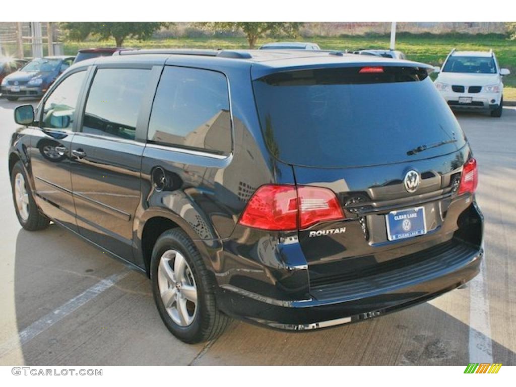 Tanzanite Blue Metallic 2011 Volkswagen Routan SE Exterior Photo #44192465