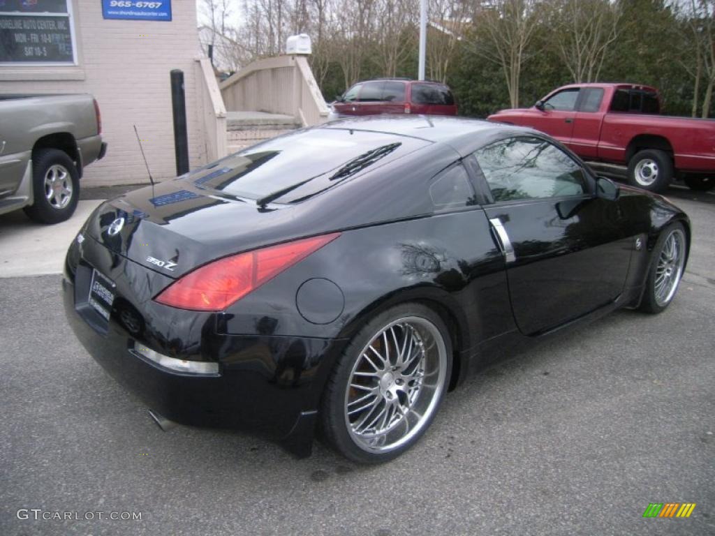 2004 350Z Touring Coupe - Super Black / Charcoal photo #5