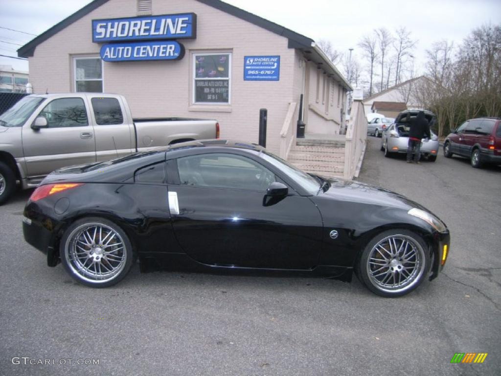 2004 350Z Touring Coupe - Super Black / Charcoal photo #6