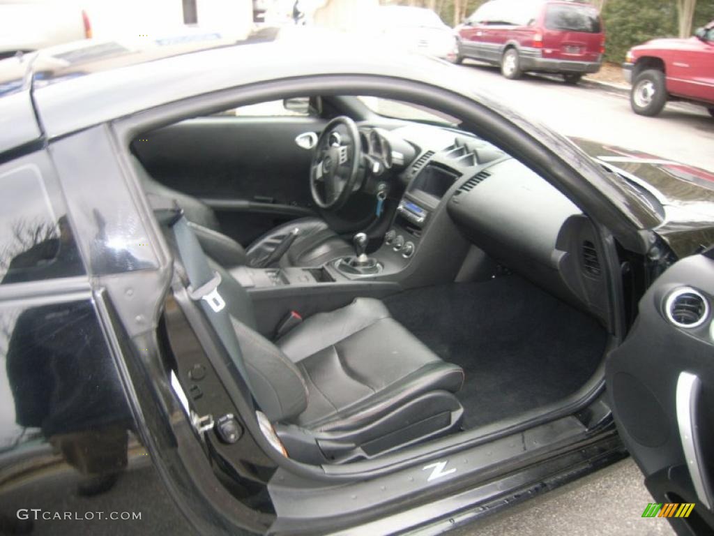 Charcoal Interior 2004 Nissan 350Z Touring Coupe Photo #44193243