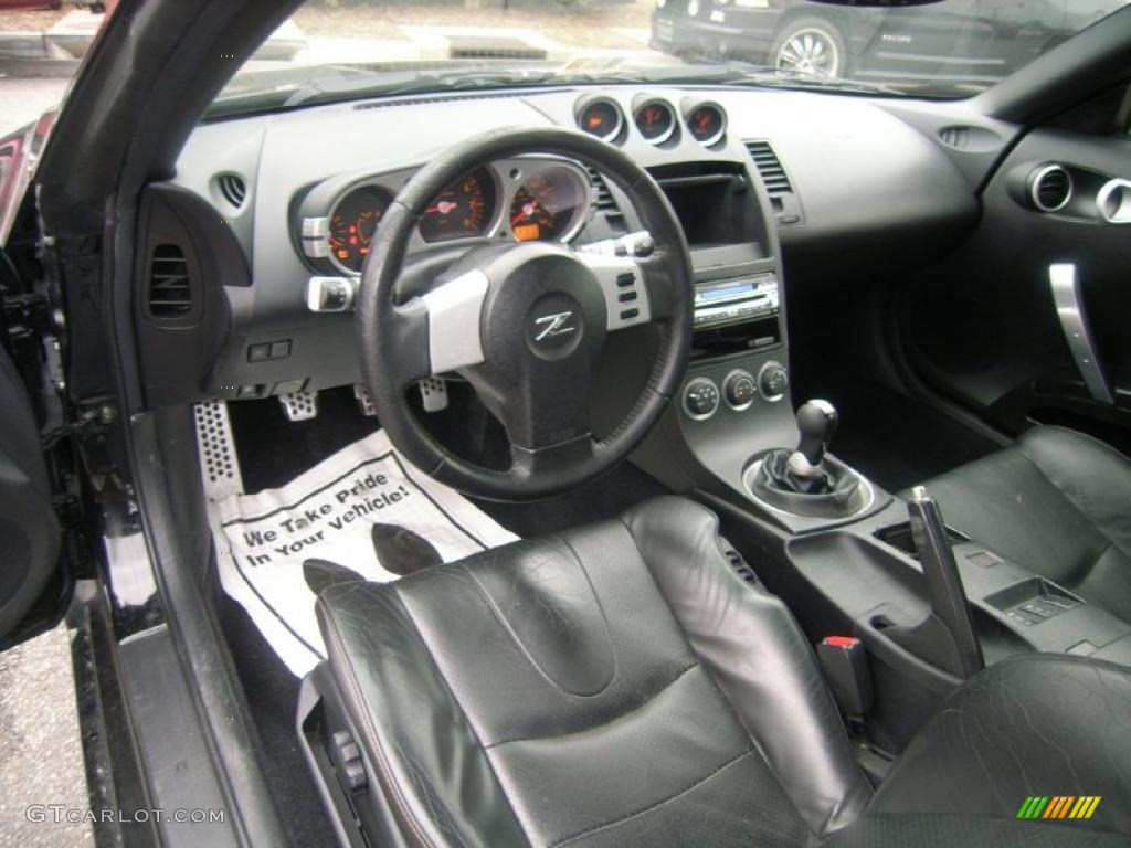Charcoal Interior 2004 Nissan 350Z Touring Coupe Photo #44193259
