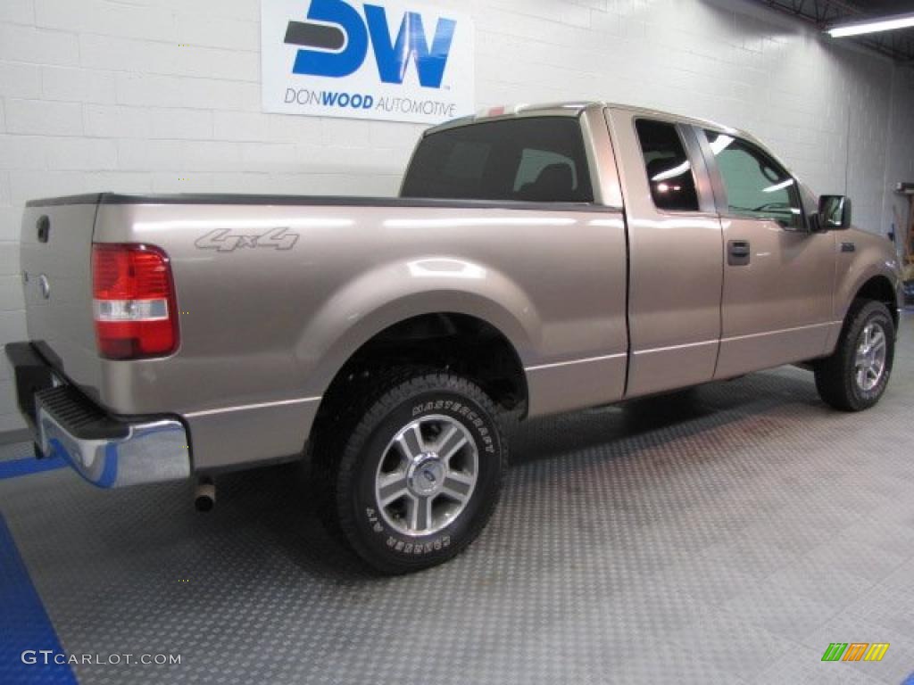 2006 F150 XLT SuperCab 4x4 - Arizona Beige Metallic / Tan photo #4