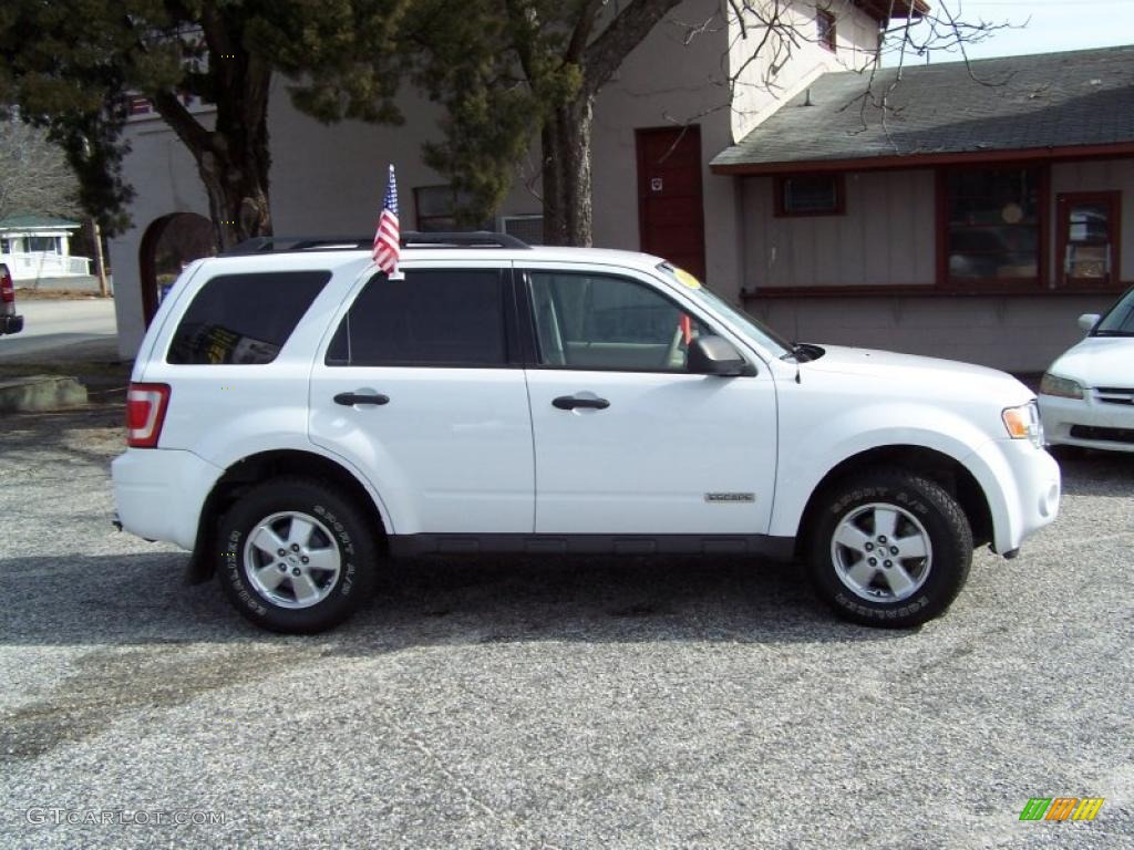 2008 Escape XLT - Oxford White / Camel photo #4