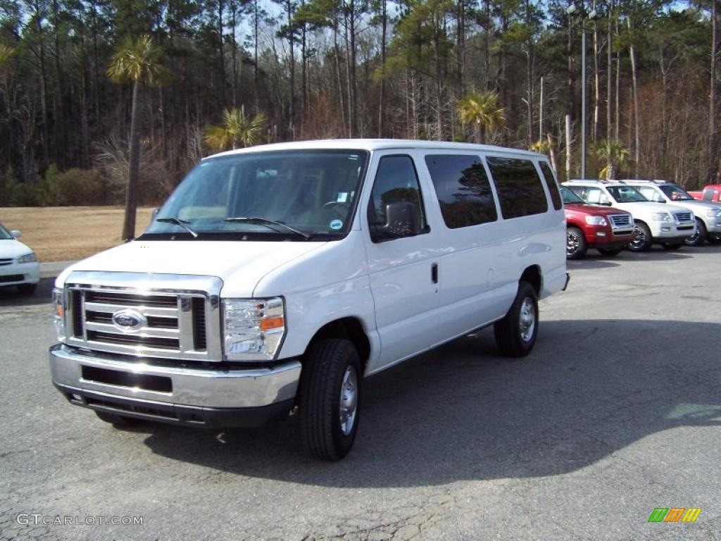 Oxford White 2010 Ford E Series Van E350 XLT Passenger Extended Exterior Photo #44200818