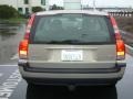 Ash Gold Metallic - V70 2.4 Photo No. 5