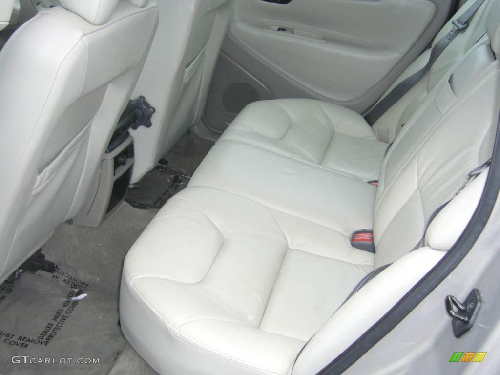 2004 V70 2.4 - Ash Gold Metallic / Taupe photo #7