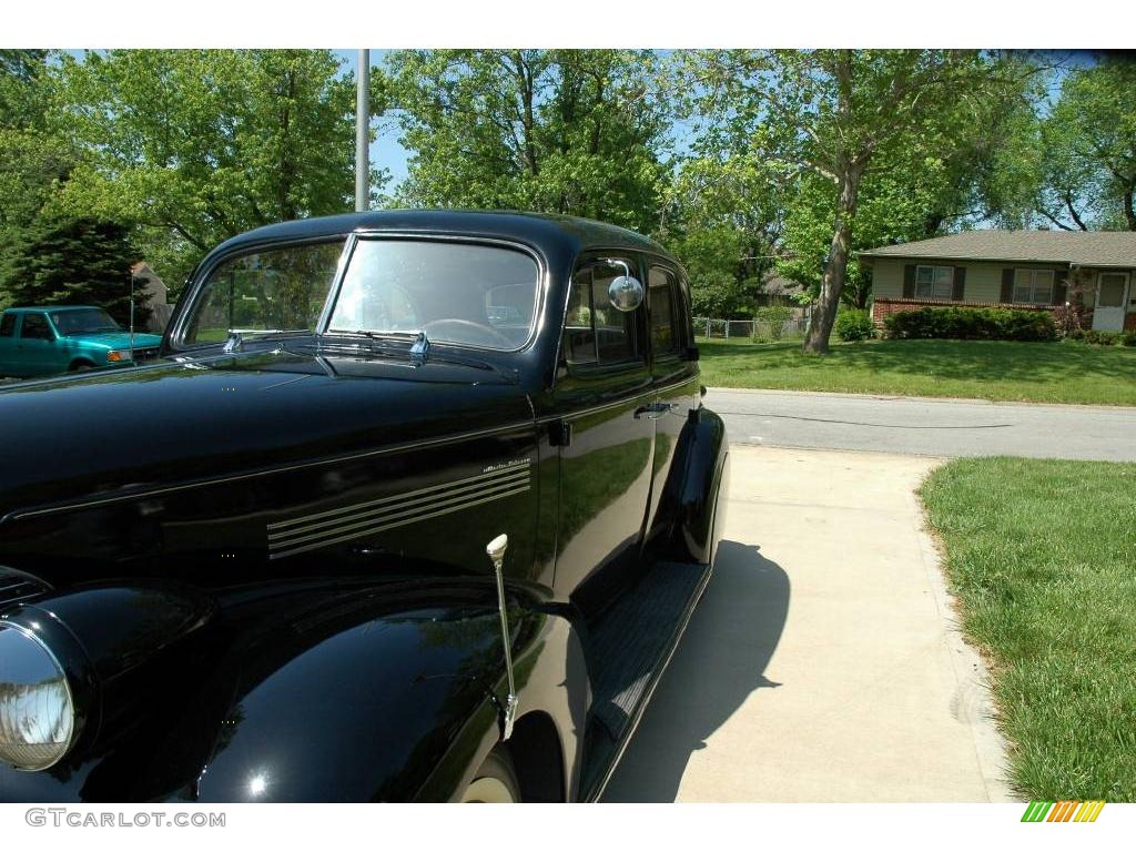 1939 Master Deluxe 4 Door Sport Sedan - Black / Tan photo #26