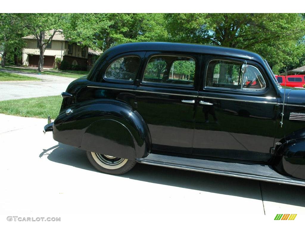1939 Master Deluxe 4 Door Sport Sedan - Black / Tan photo #37