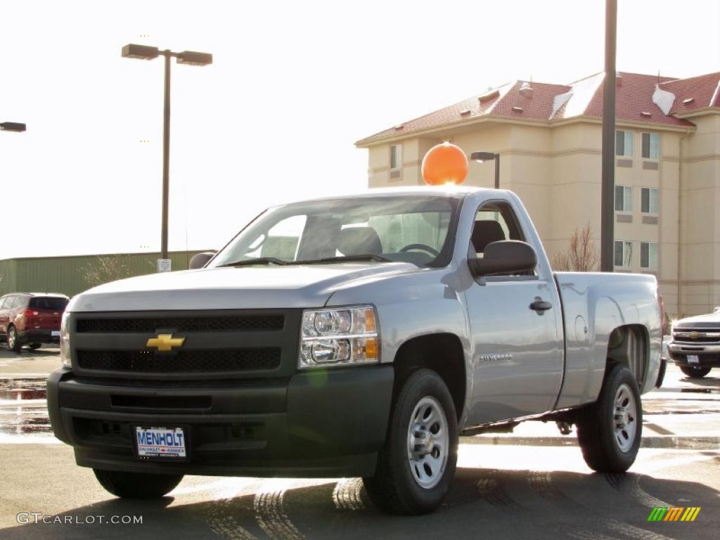 2011 Silverado 1500 Regular Cab - Sheer Silver Metallic / Dark Titanium photo #9