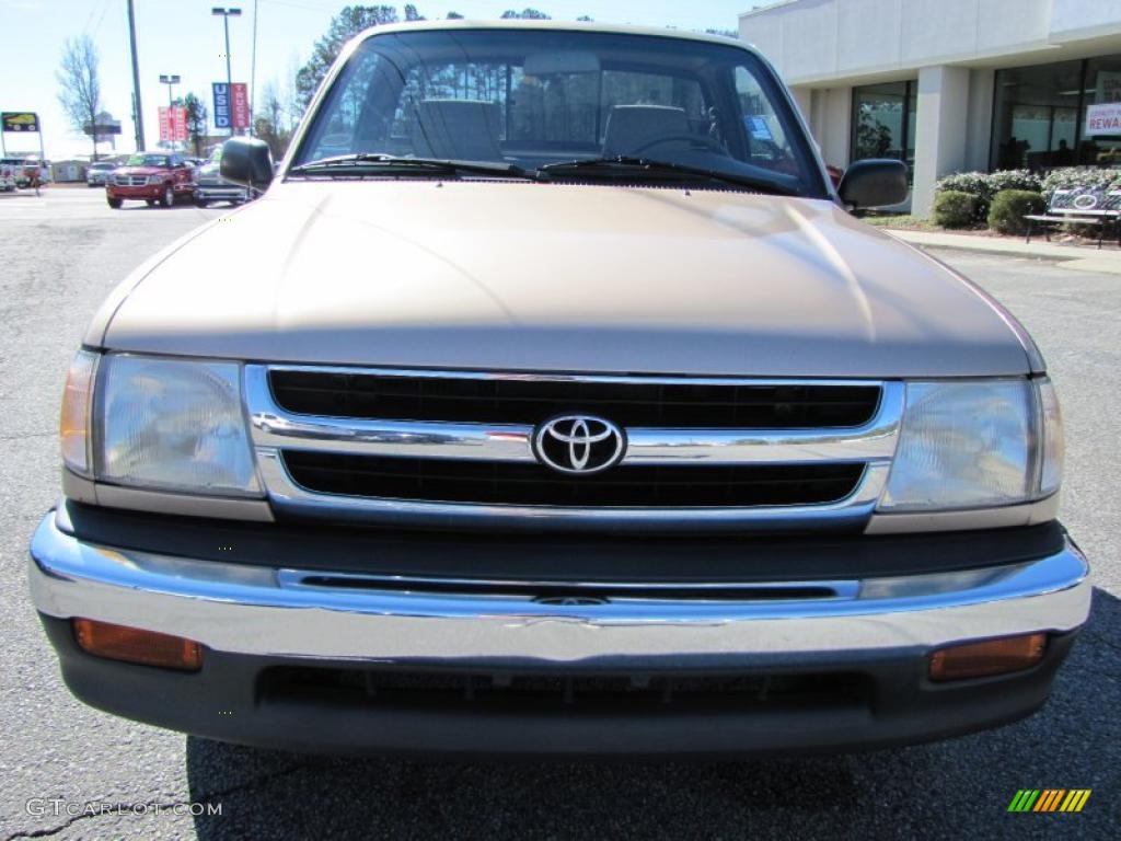 1999 Tacoma Regular Cab - Sierra Beige Metallic / Oak photo #2