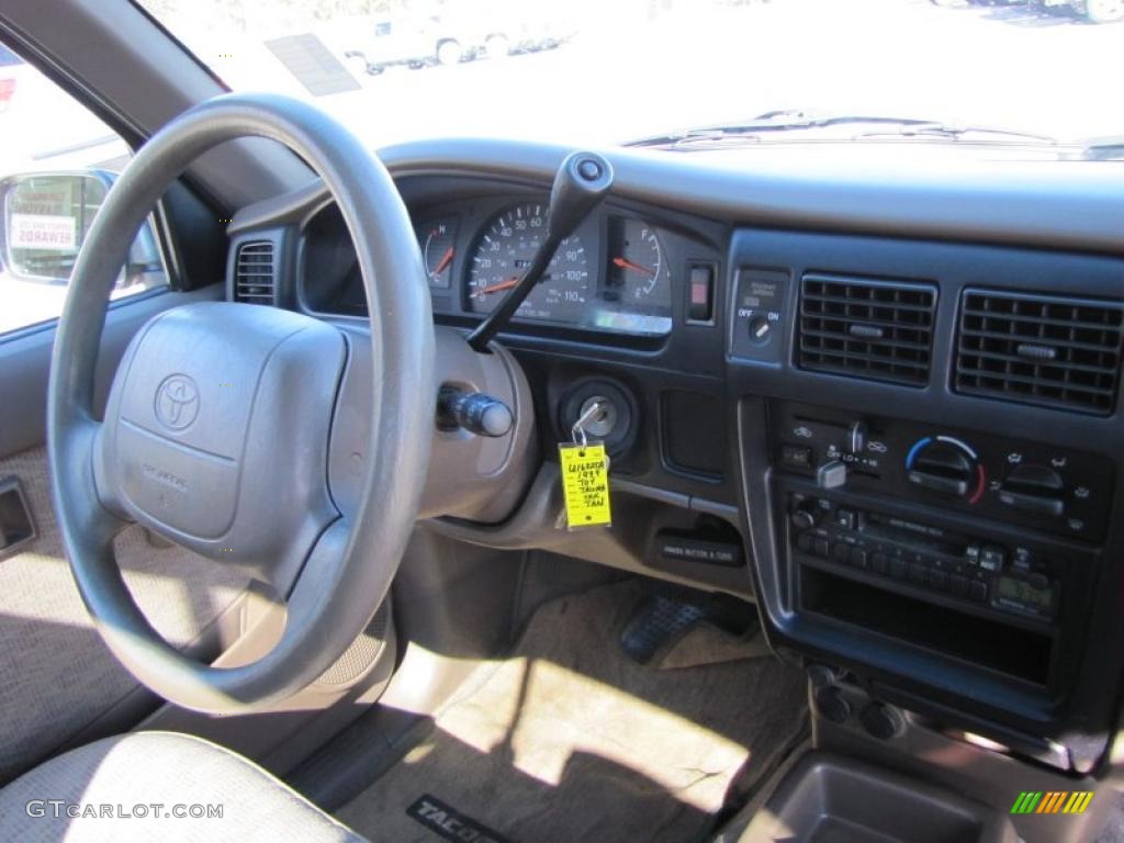 1999 Toyota Tacoma Regular Cab Oak Dashboard Photo #44210064