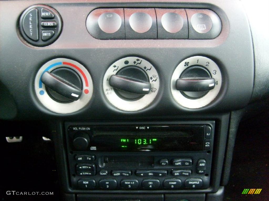 2001 Mercury Cougar V6 Controls Photo #44211632